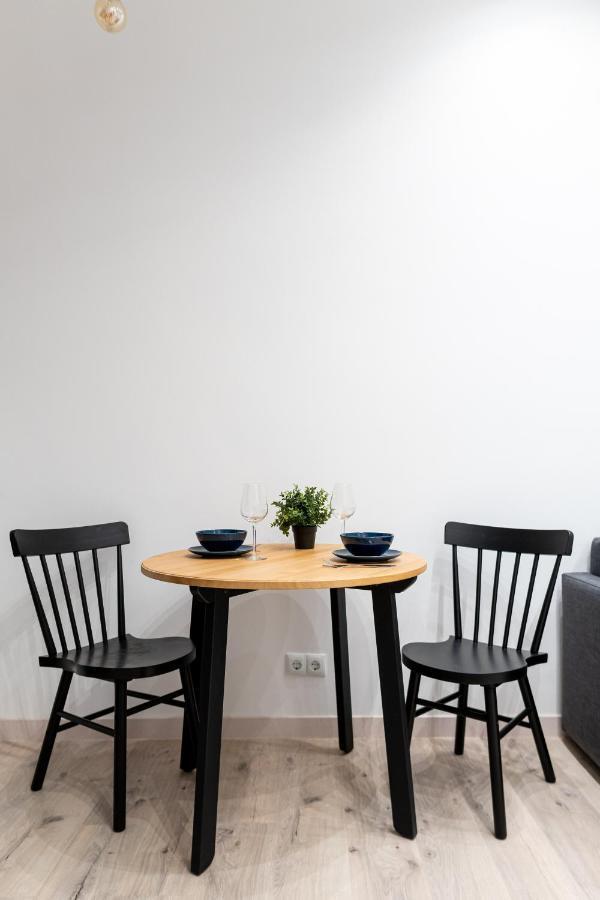 برشلونة Cozy Studio Apartment 5 Min From Camp Nou المظهر الخارجي الصورة
