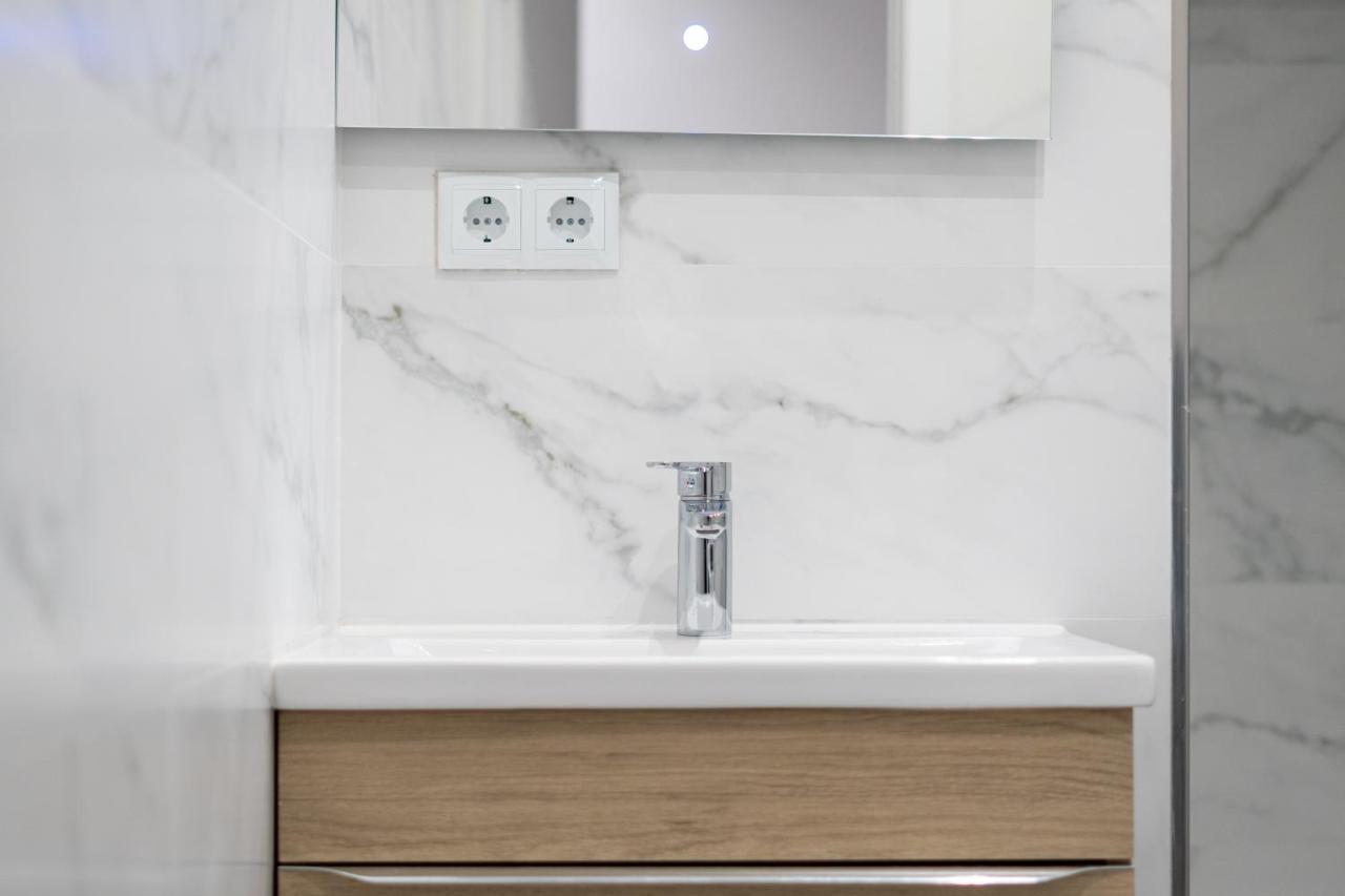 برشلونة Cozy Studio Apartment 5 Min From Camp Nou المظهر الخارجي الصورة